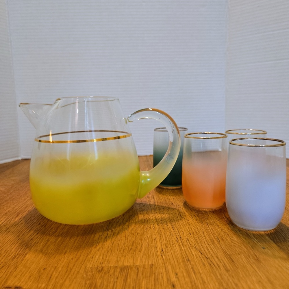 Vintage West Virginia Glass Blendo Glassware Set: Pitcher + 5 Gold Rim Tumblers - Picture 2 of 6